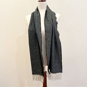 Cashmere Scarf Rectangular Gray Herringbone Fringe Neutral Made in England Prep